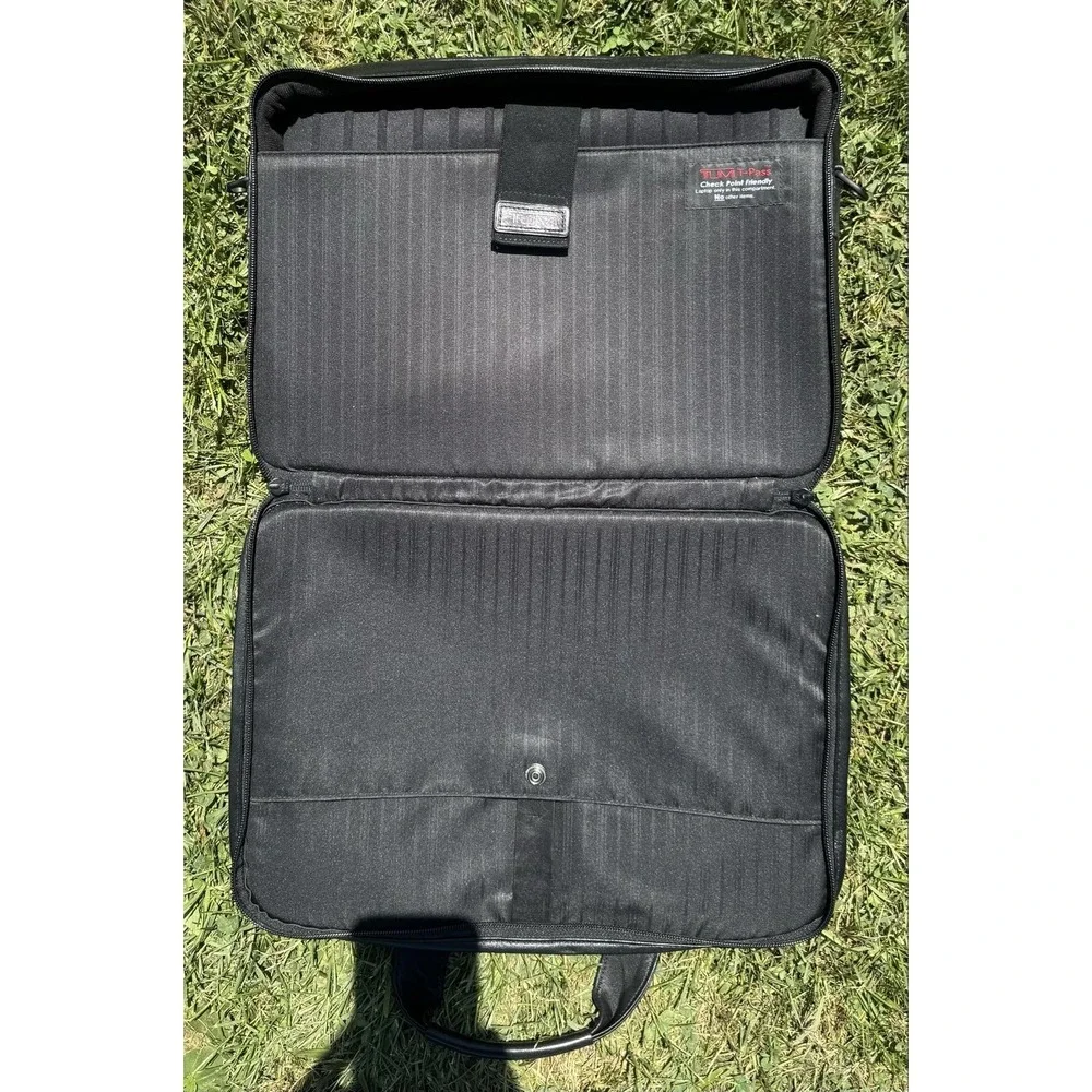Tumi Black 15